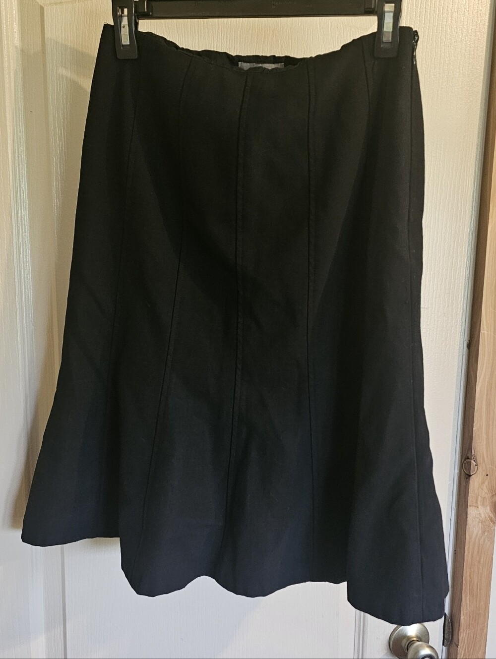 Ann Taylor Black Wool Knee Length A Line Wavy Skirt Size 4